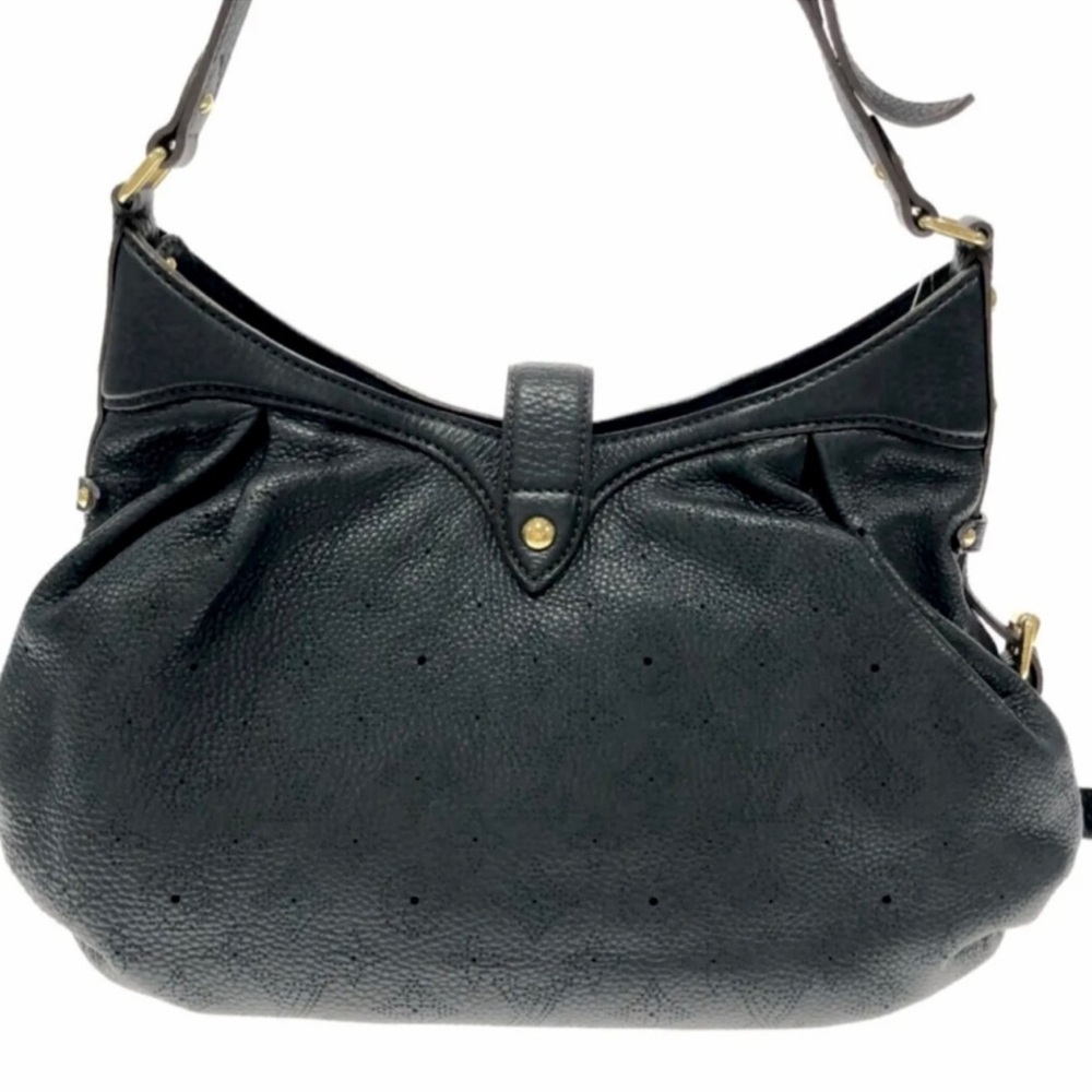 FLASH SALE🔥🔥LOWEST PRICE🔥NO OFFERS🔥LOUIS VUITTON MAHINA CROSSBODY W/COA💗💗💗💗 - Picture 2 of 12